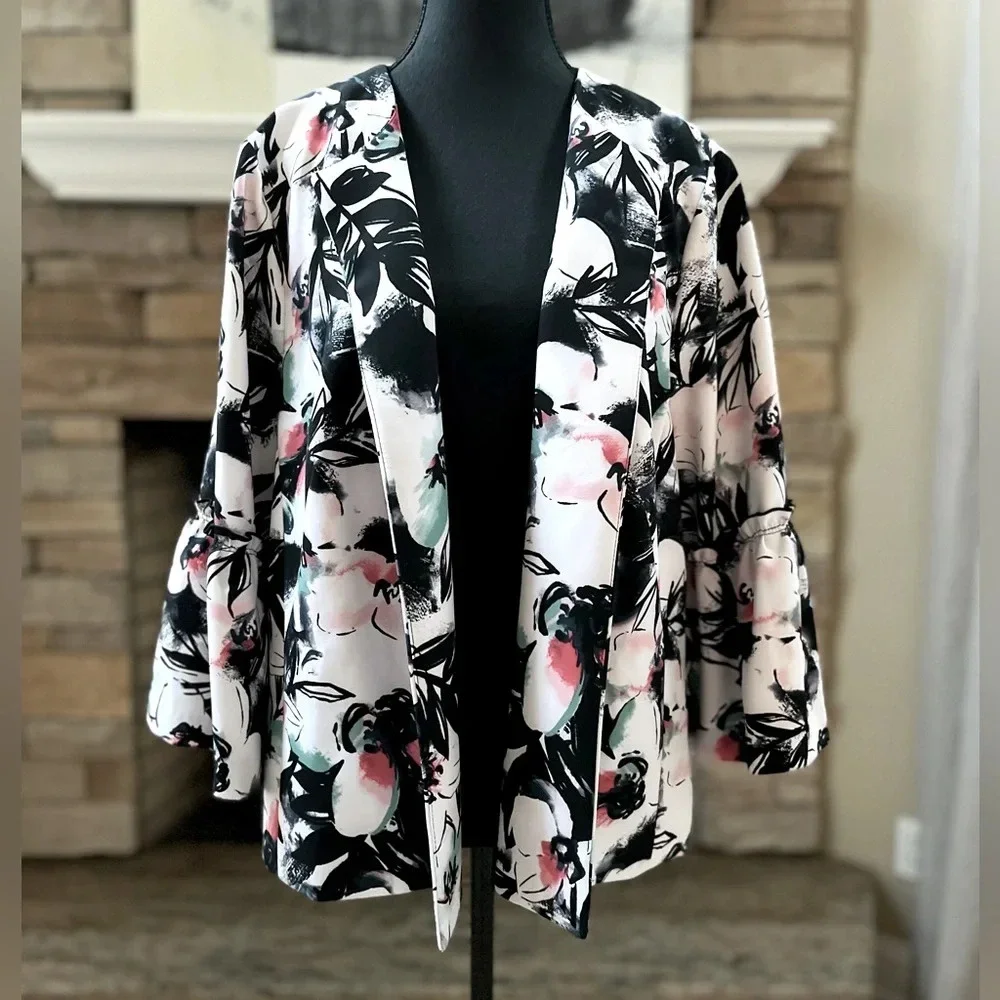 Lane Bryant Open Front Bell Sleeve Blazer Women's Plus Size 18/20 Floral